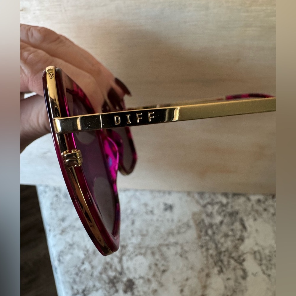 DIFF sunglasses like new - Picture 3 of 7